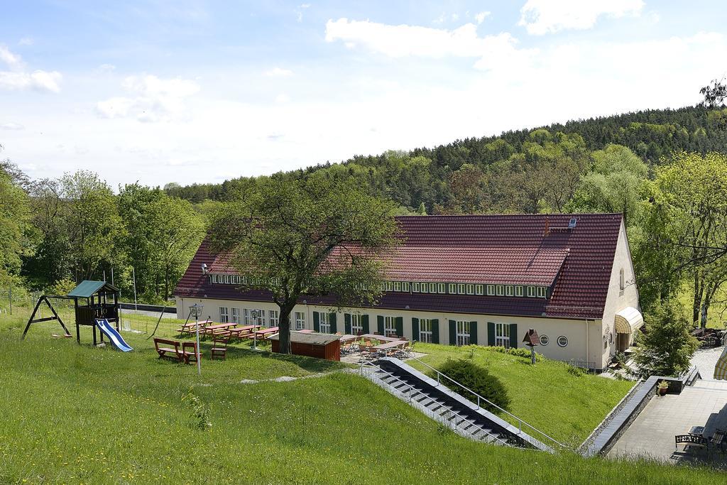 Land- Und Golfhotel Alte Fliegerschule Eisenach Exterior foto