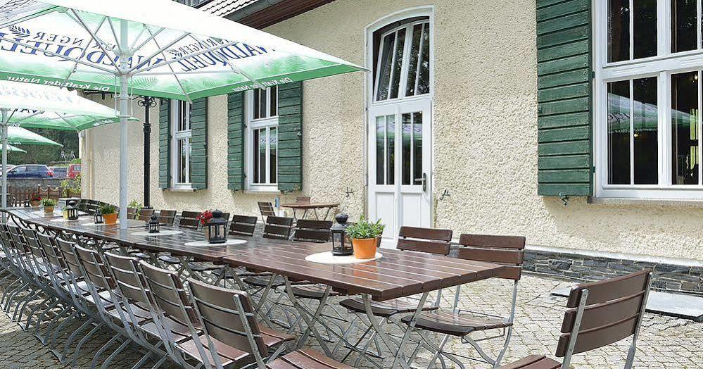 Land- Und Golfhotel Alte Fliegerschule Eisenach Exterior foto