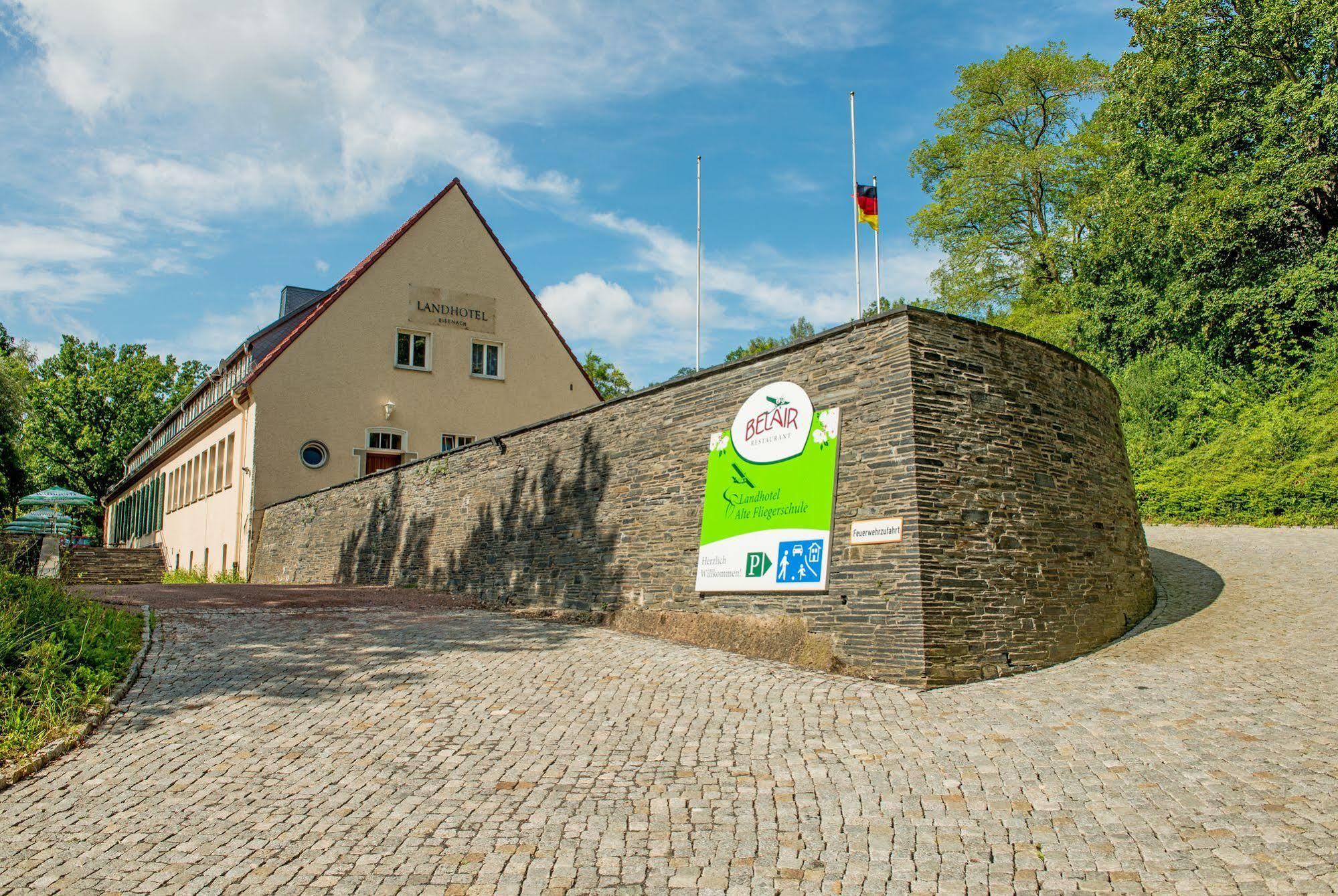 Land- Und Golfhotel Alte Fliegerschule Eisenach Exterior foto