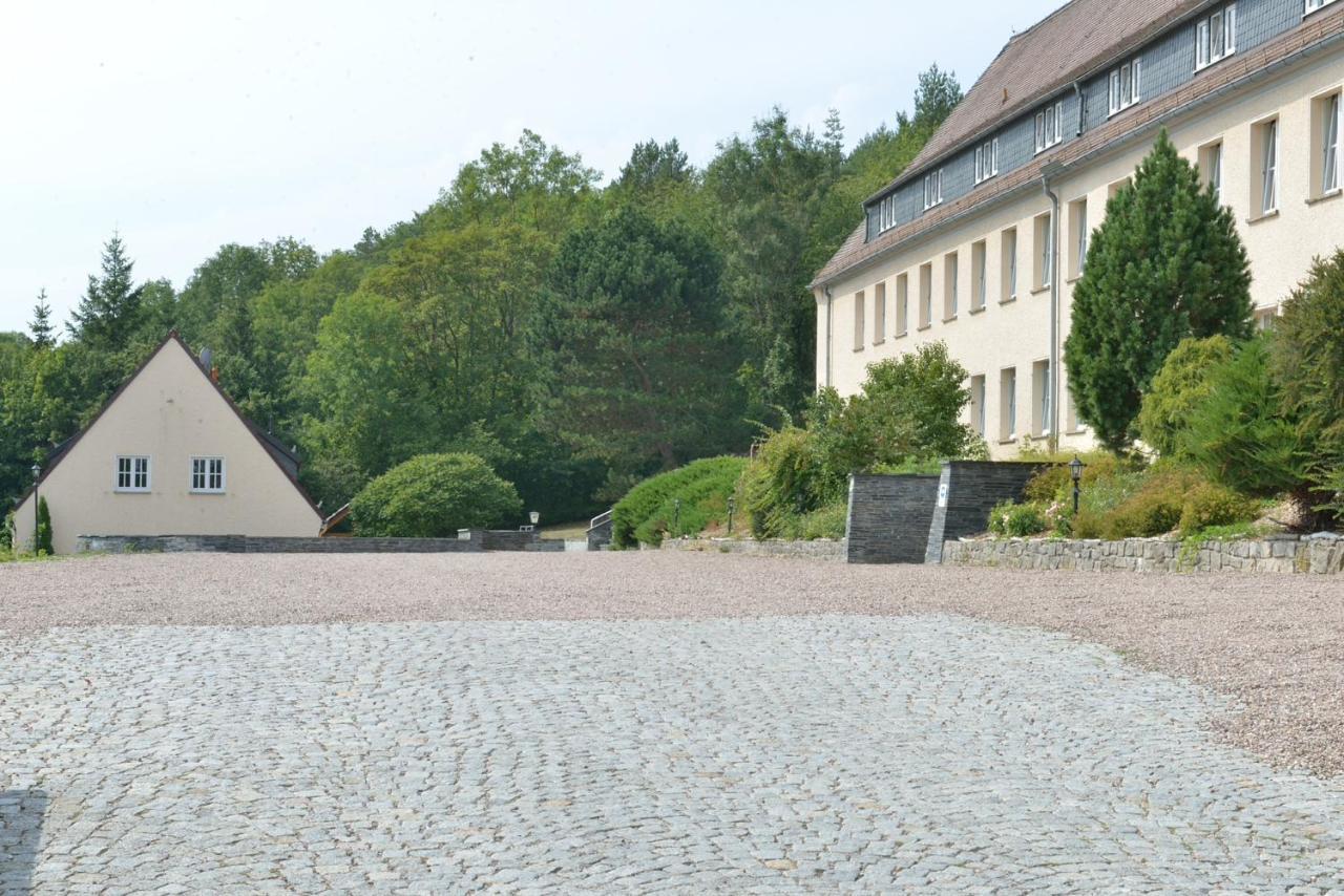 Land- Und Golfhotel Alte Fliegerschule Eisenach Exterior foto